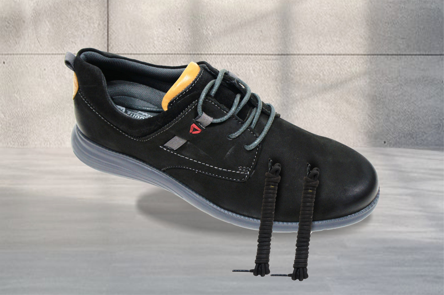 Black Leather Men Round Toe Lightweight Nubuck Sneaker
