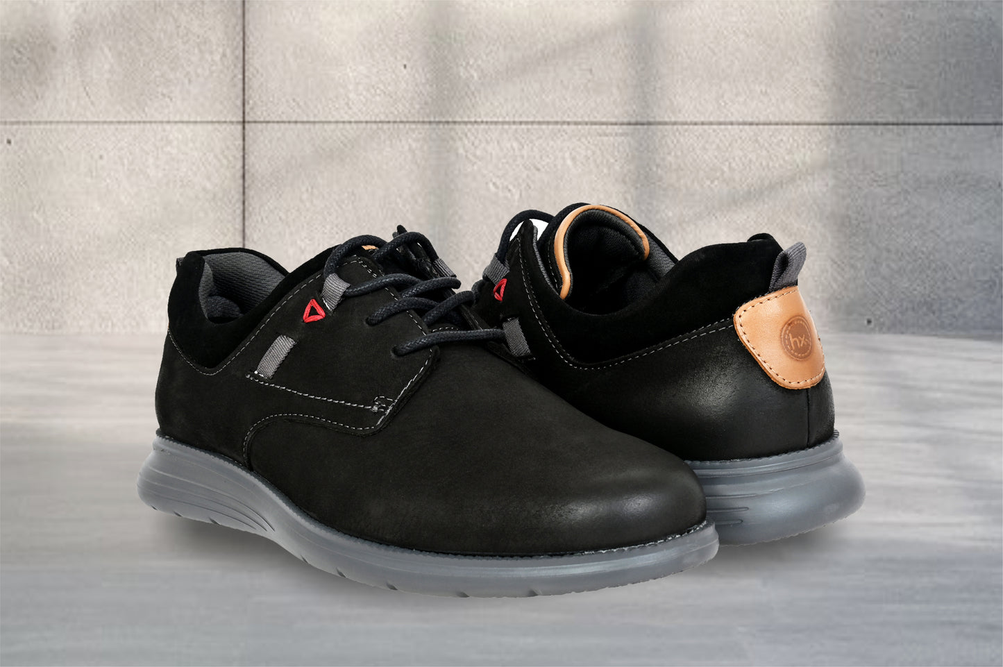 Black Leather Men Round Toe Lightweight Nubuck Sneaker