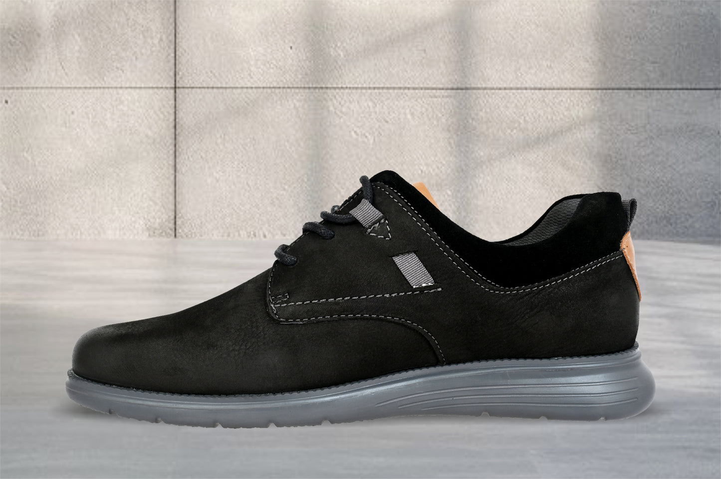 Black Leather Men Round Toe Lightweight Nubuck Sneaker