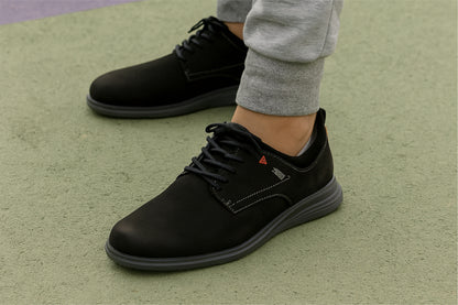 Black Leather Men Round Toe Lightweight Nubuck Sneaker