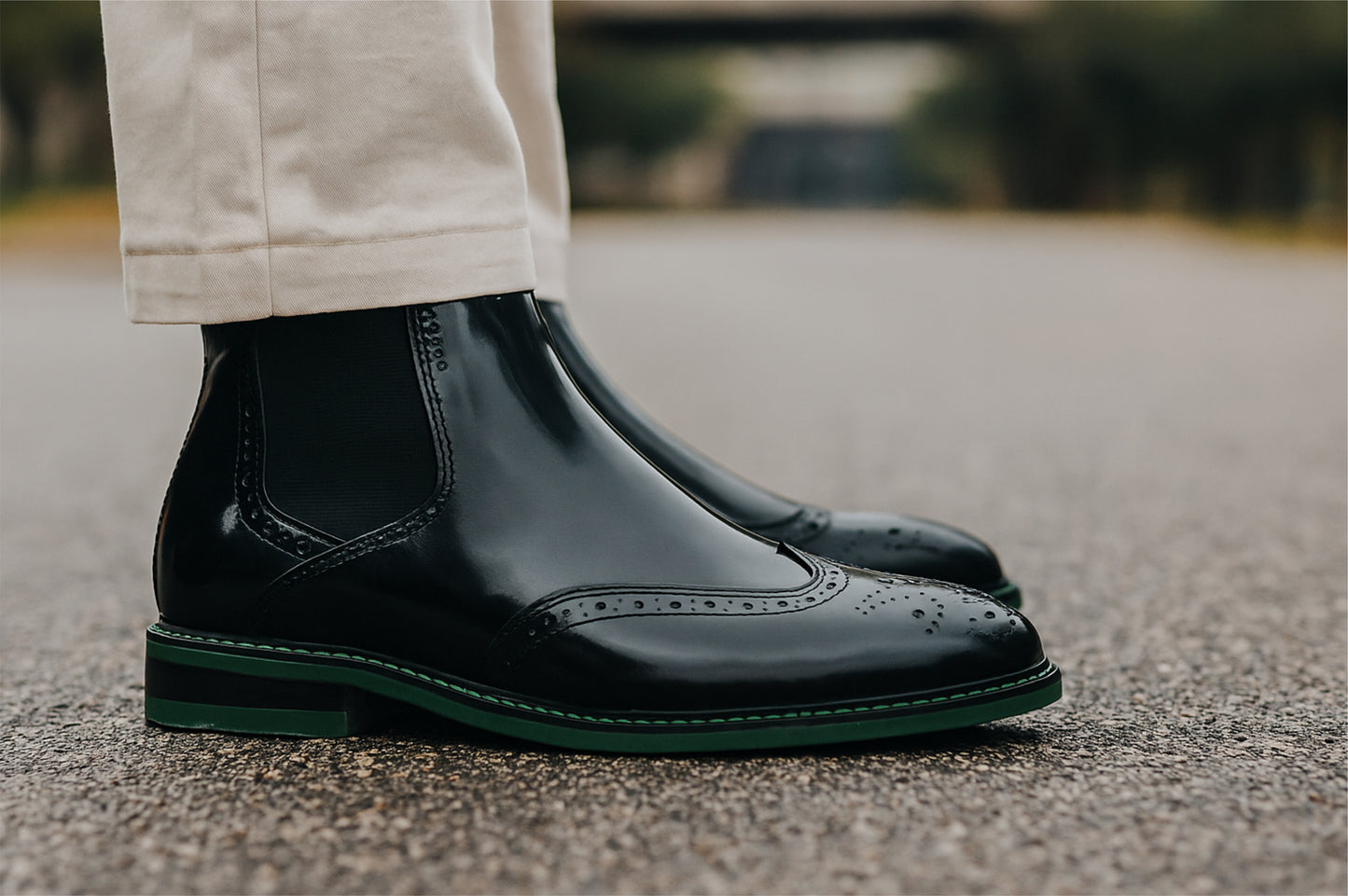 Black Brush-Off Leather Brogues Mid Top Blocked Heel Regular