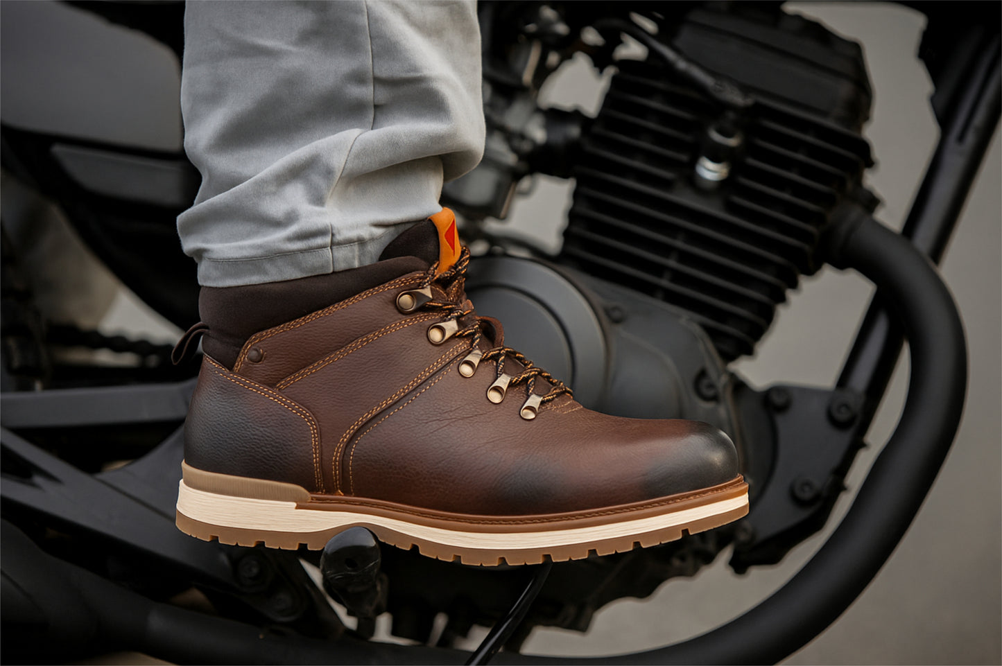 Brown Leather Round Toe Mid Top Lace-Up Boots