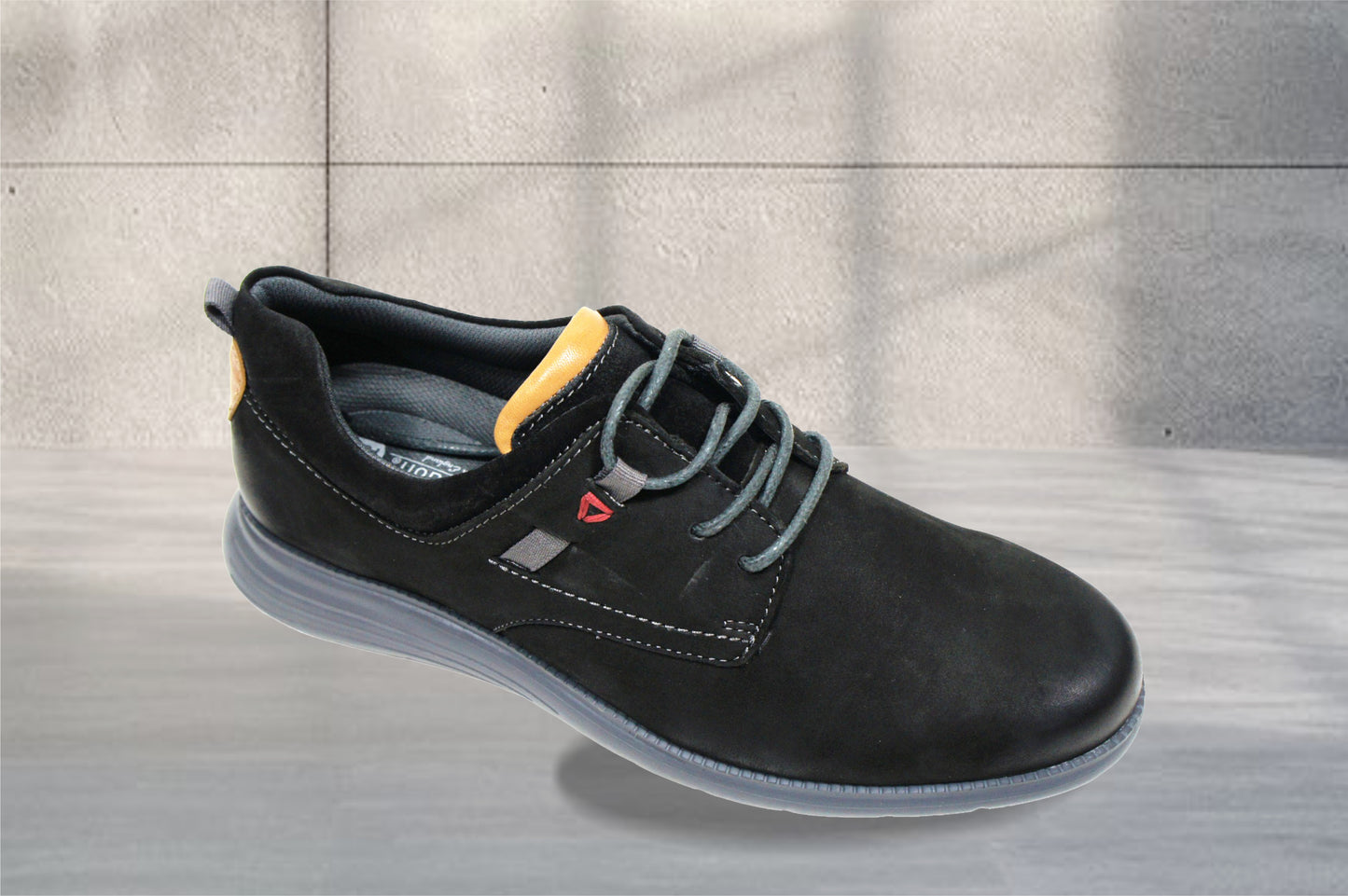Black Leather Men Round Toe Lightweight Nubuck Sneaker